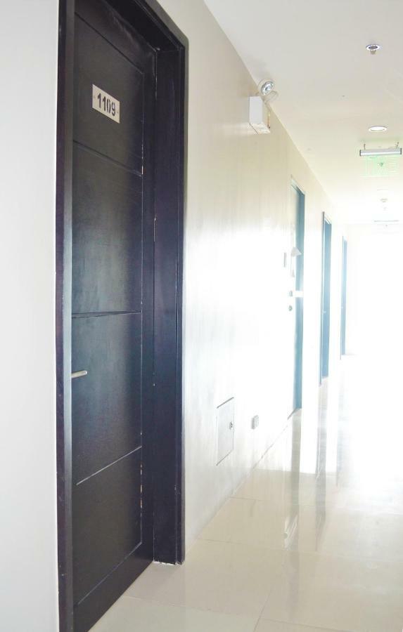 Unit 1109 Cityscape Residences Bacolod Bagian luar foto